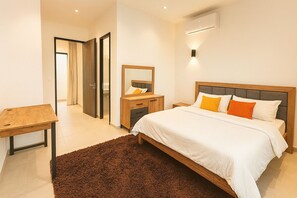 3 chambres, bureau, fer et planche à repasser, Wi-Fi gratuit