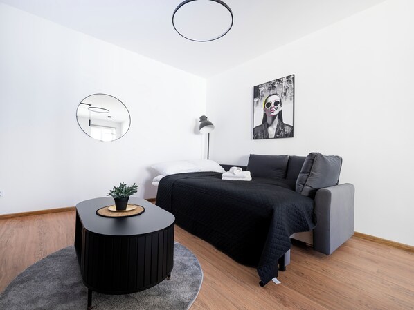 1 habitación, tabla de planchar con plancha, wifi y ropa de cama 