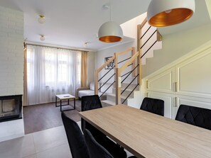 Dining - Zacisze Skalnych Domków 22 (Michalin)