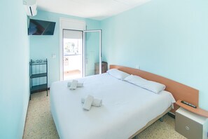 3 bedrooms, free WiFi, bed sheets