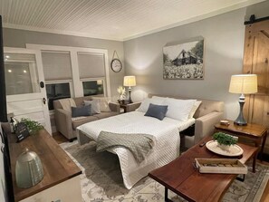 3 soverom, skrivebord, strykejern/-brett og wi-fi