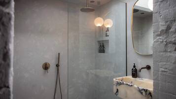 Shower, hair dryer, shampoo
