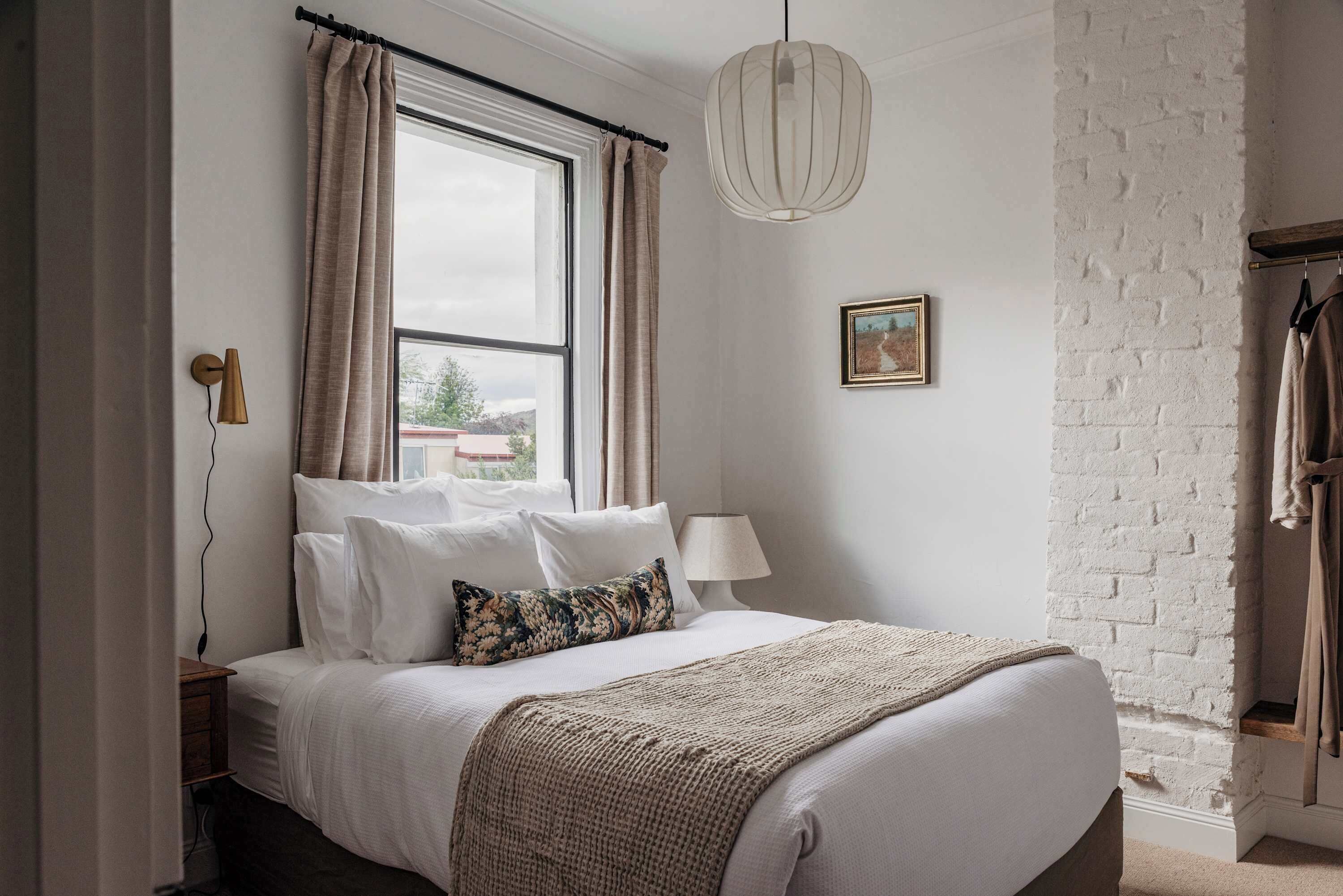 2 bedrooms, iron/ironing board, travel cot, WiFi
