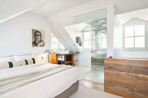 3 habitaciones, tabla de planchar con plancha, cuna de viaje y wifi 