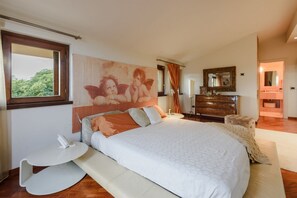 4 Schlafzimmer, Bügeleisen/Bügelbrett, WLAN, Bettwäsche
