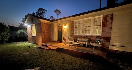 Charming 3BR Minutes to Moody AFB, Downtown & VSU