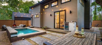 Private Pool, Firepit, Patio Steps to East Austin Dining, Music, Art, Murals