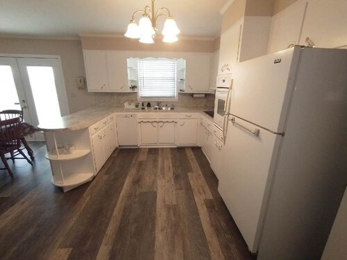 Renovated rural 3-bedroom 2-bathroom ranch style home in Smithville, TN