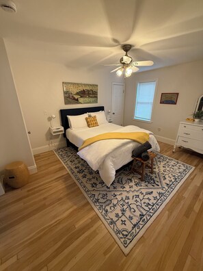 2 bedrooms, in-room safe, iron/ironing board, free WiFi