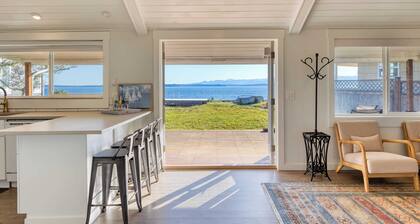 Cozy Whidbey Island Stay Steps on the Beach Fireplace, Bbq, Near Trails