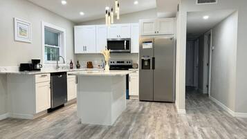 Casa | 5 habitaciones y escritorio