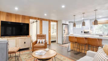 Casa (2 Bedrooms) | Interior
