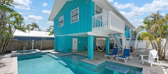 ⚓Hidden Treasure Unit A! Heated Pool just 200 steps to the beach!⚓