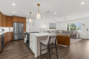 Interior - ⚓Bayside Hideaway! Private pool with water view and canal side dock! ⚓ (Bradenton)