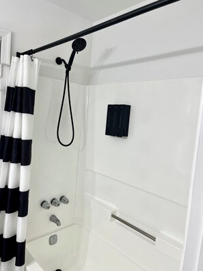 Hårtørrer, håndklæder, Sæbe, Shampoo