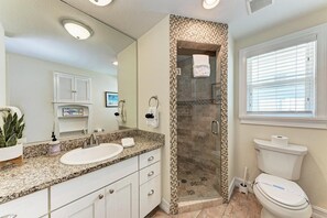 Hair dryer, towels - Coastal Breeze in Holmes Beach (Holmes Beach)