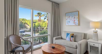 Resort Condo Steps to Beach Pool, Hot Tub, Tennis, Golf Sandestin, Miramar Beach