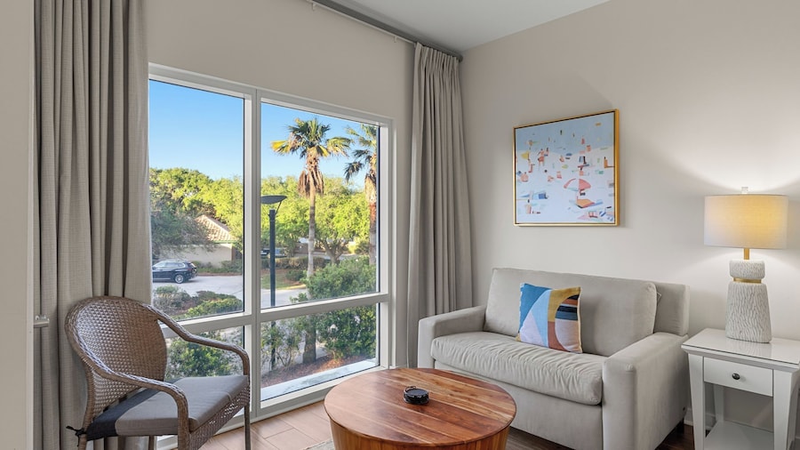 Resort Condo Steps to Beach Pool, Hot Tub, Tennis, Golf Sandestin, Miramar Beach