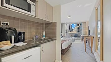 Skrivebord, strykejern/-brett, wi-fi og sengetøy