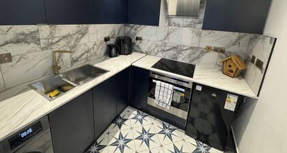 Marble Blue City Centre Studio