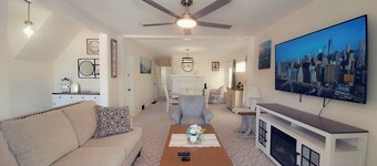 3-bedroom apartment Buffalo-Niagara Falls 
easy parking