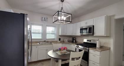 3-bedroom apartment Buffalo-Niagara Falls
easy parking
