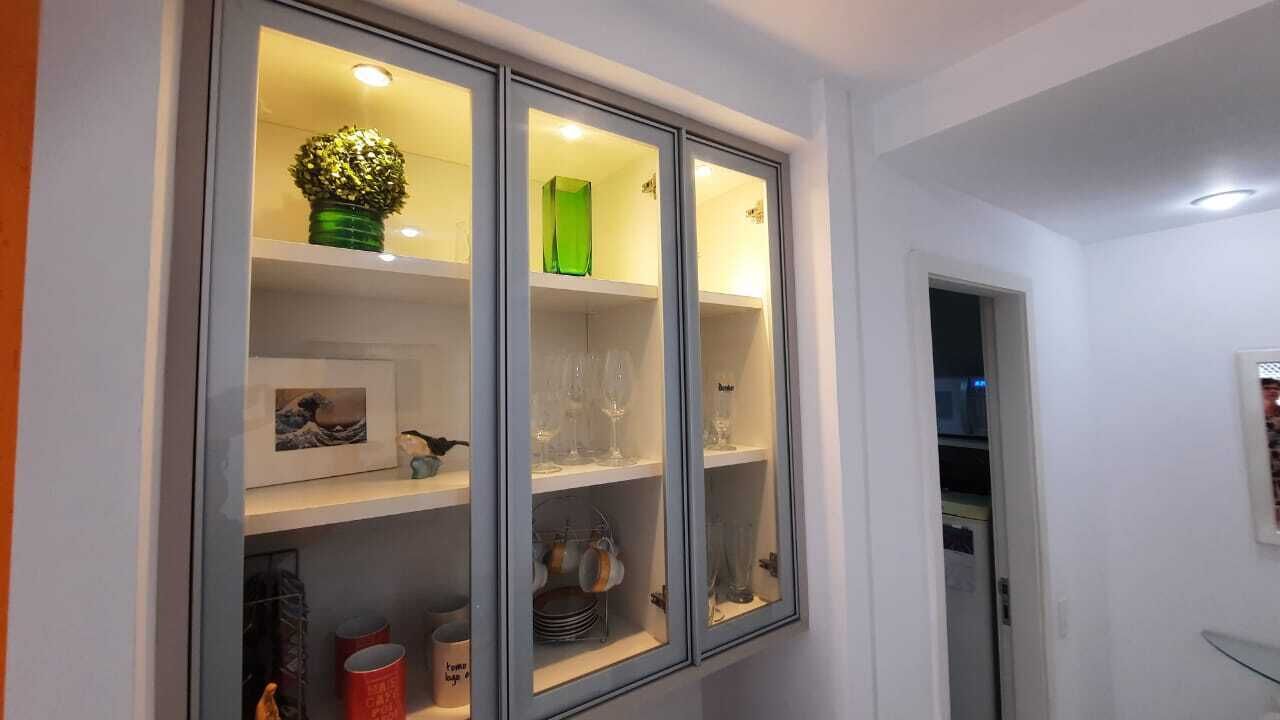 42-英寸纯平电视（配备有线频道）