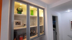 Télévision à écran plat de 42 pouces avec chaînes par câble