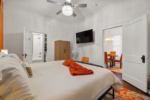 2 slaapkamers, een strijkplank/strijkijzer, wifi, beddengoed