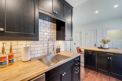 Charming 5-bedroom house in Cedarburg