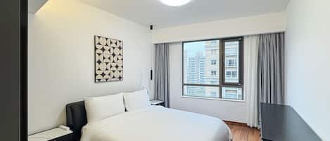 Apartamento, 2 habitaciones, vistas a la ciudad | 2 dormitorios, ropa de cama de alta calidad, decoración individual