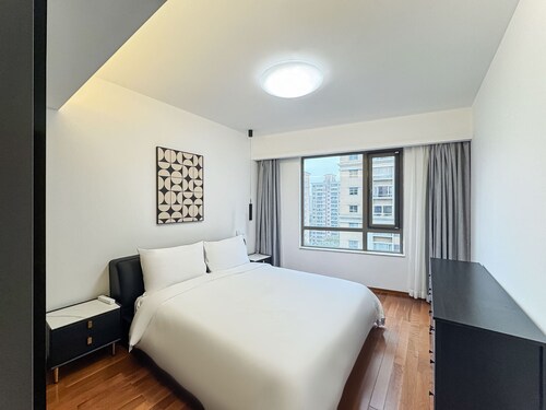 Tyms 2BR Apt Gubei CBD Near Takashimaya