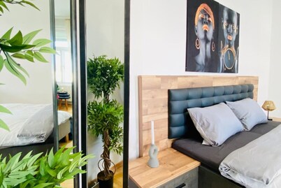 Super Comfy 1BR&1LR Apt, 7- Min to Westbahnhof