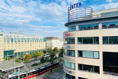 Super Comfy 1BR&1LR Apt, 7- Min to Westbahnhof