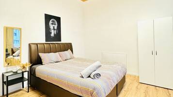 1 bedroom, desk, WiFi, bed sheets