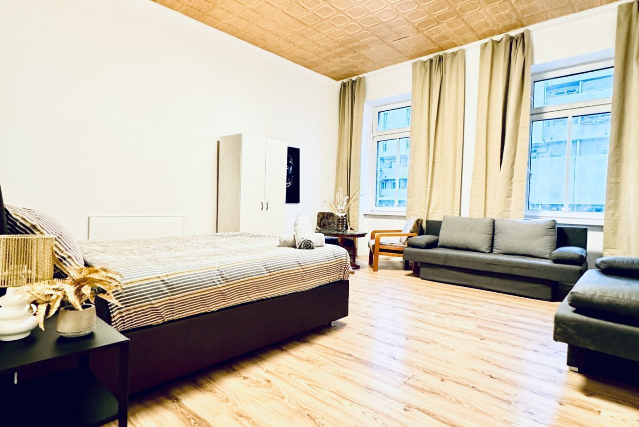 1 Schlafzimmer, Schreibtisch, WLAN, Bettwäsche