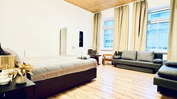 1 Schlafzimmer, Schreibtisch, WLAN, Bettwäsche