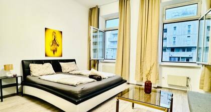 3BR Apartment for 9P, 10Min to FAC Platz