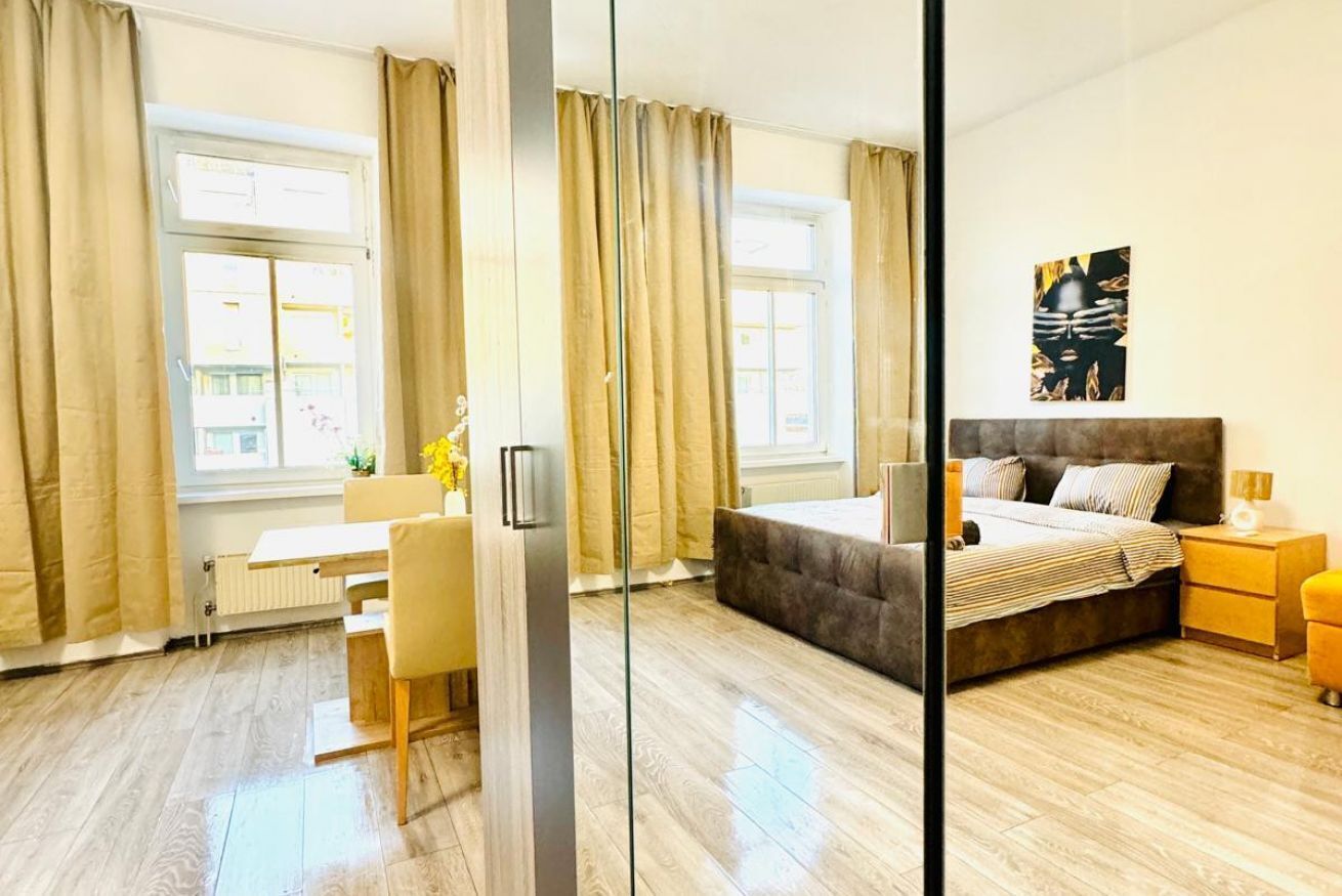 1 Schlafzimmer, Schreibtisch, WLAN, Bettwäsche