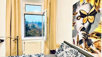 1 bedroom, desk, WiFi, bed sheets