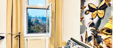 1 dormitorio, escritorio, wifi y ropa de cama