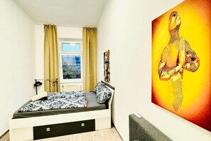 1 bedroom, WiFi, bed sheets