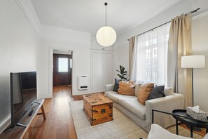 Nhà tiện nghi đơn giản | 3 phòng ngủ, bàn ủi/dụng cụ ủi quần áo