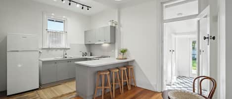 Comfort House | In-room dining