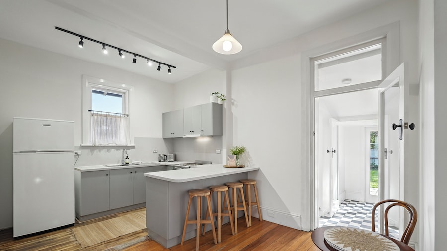 3 Bedroom House - Sandy Bay