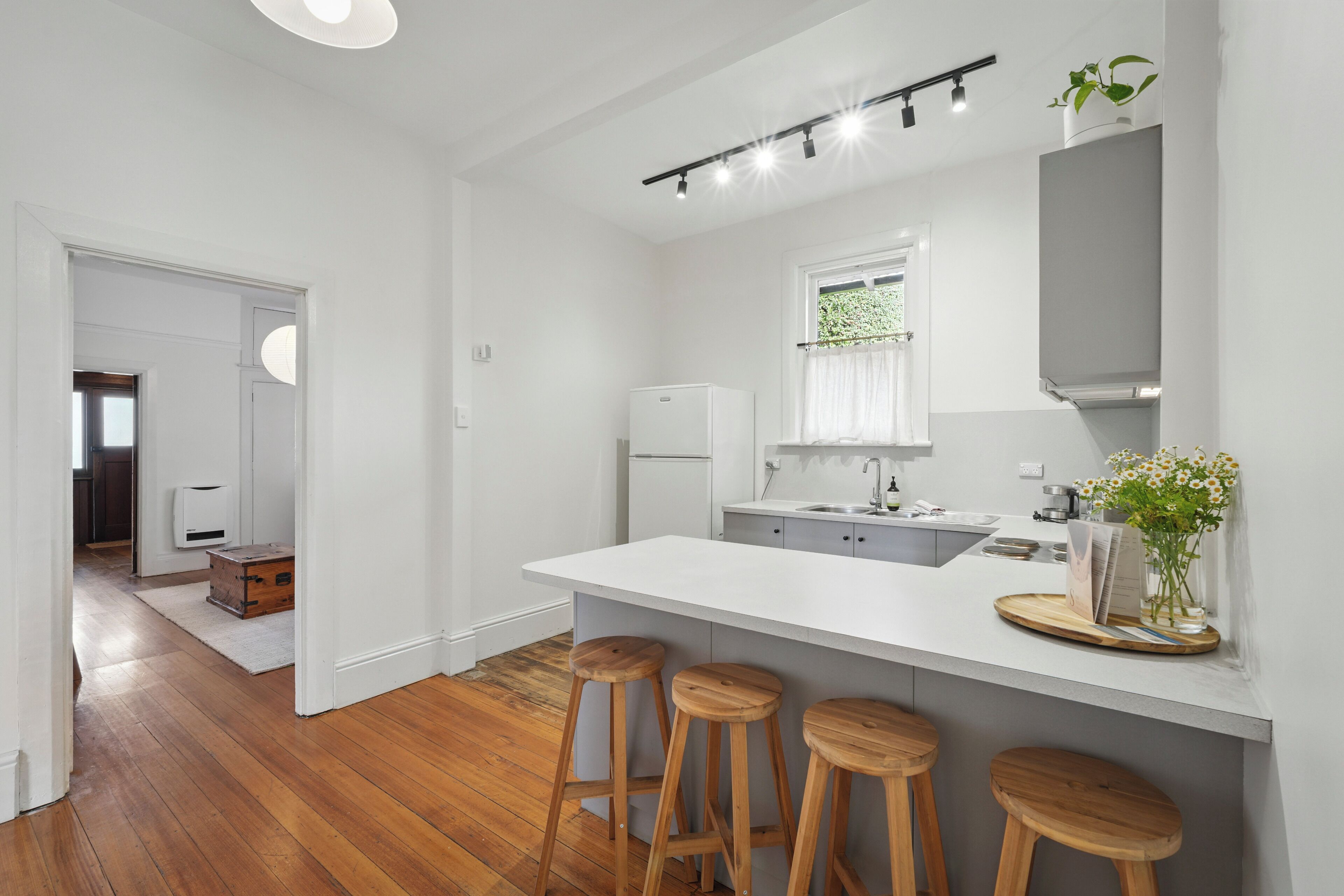 Comfort House | Private kitchen | Microwave, oven, electric kettle, toaster