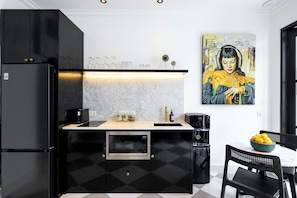 Villa | Cuisine privée | Cafetière-théière, bouilloire électrique, produits de nettoyage