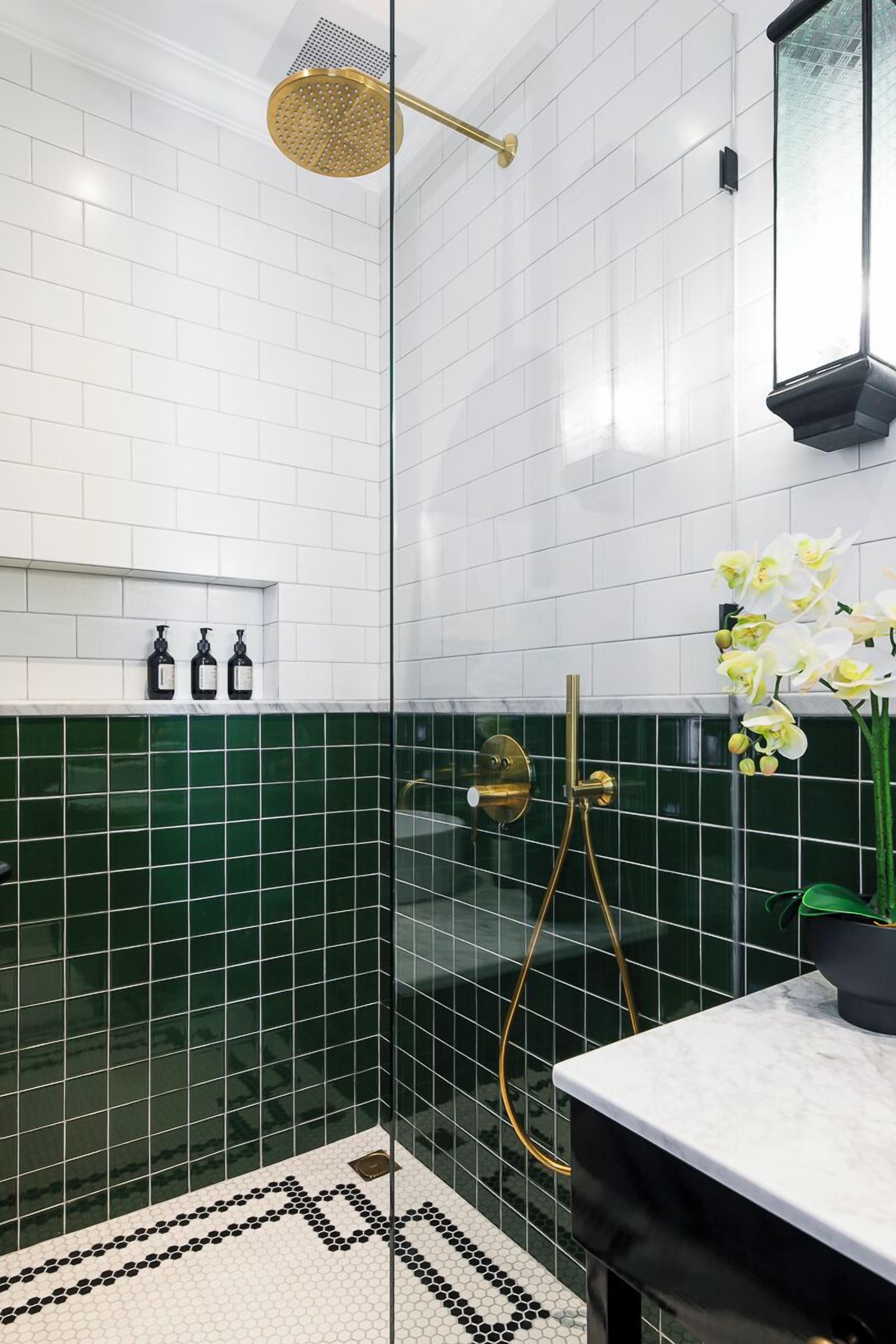 Villa | Baño | Jabón, champú y papel higiénico
