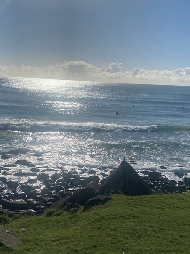 Aloha home-Amazing location for all GC has to offer amazing home for the family.