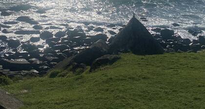 Aloha home-Amazing location for all GC has to offer amazing home for the family.